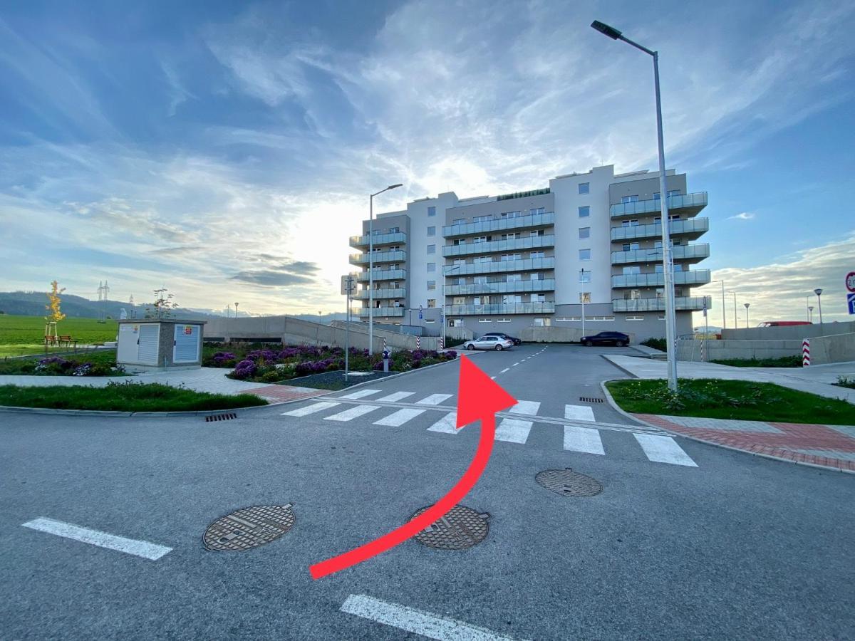 Moderny Apartman S Vyhladom Na Vysoke Tatry Poprad Exterior foto